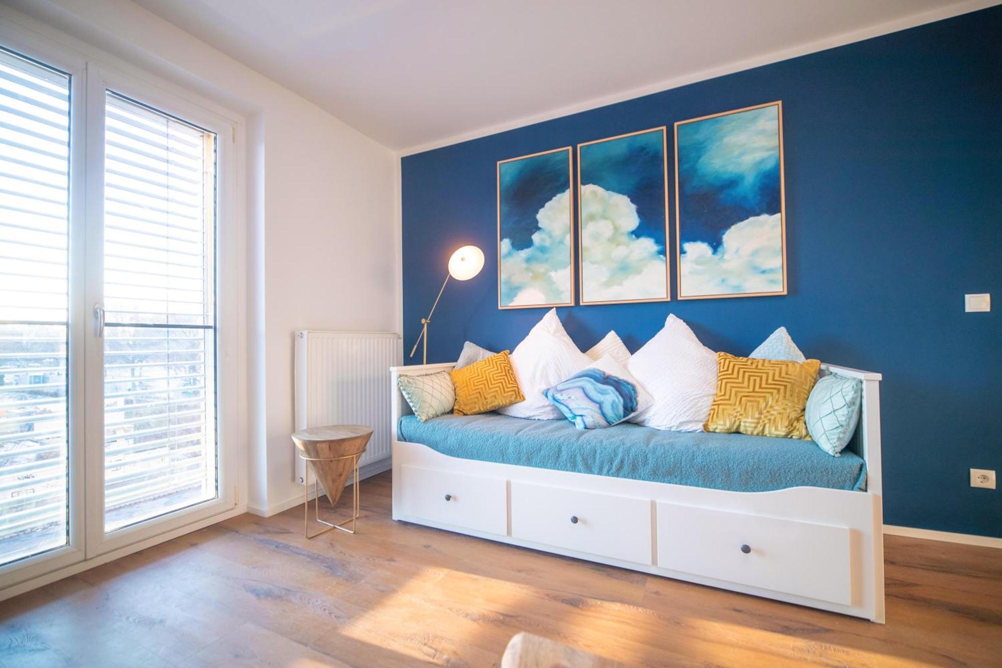 Blue In Center Apartment *